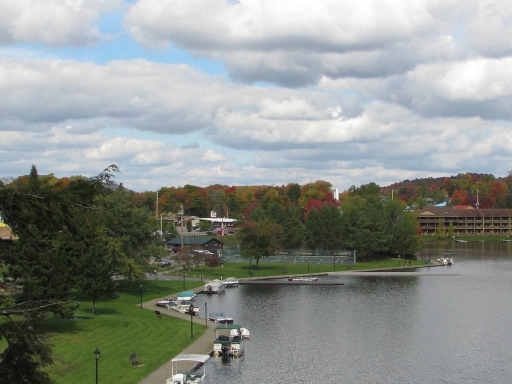 أولد فورغ Pine Knoll Hotel Lakeside Lodge & Cabin الغرفة الصورة