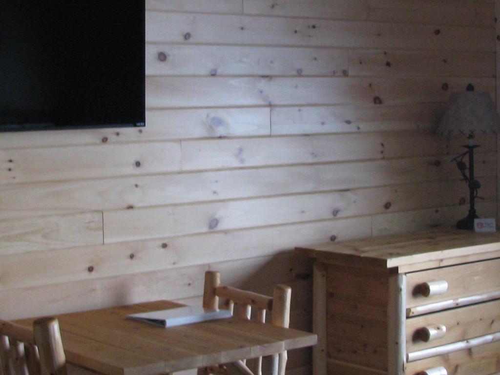 أولد فورغ Pine Knoll Hotel Lakeside Lodge & Cabin المظهر الخارجي الصورة