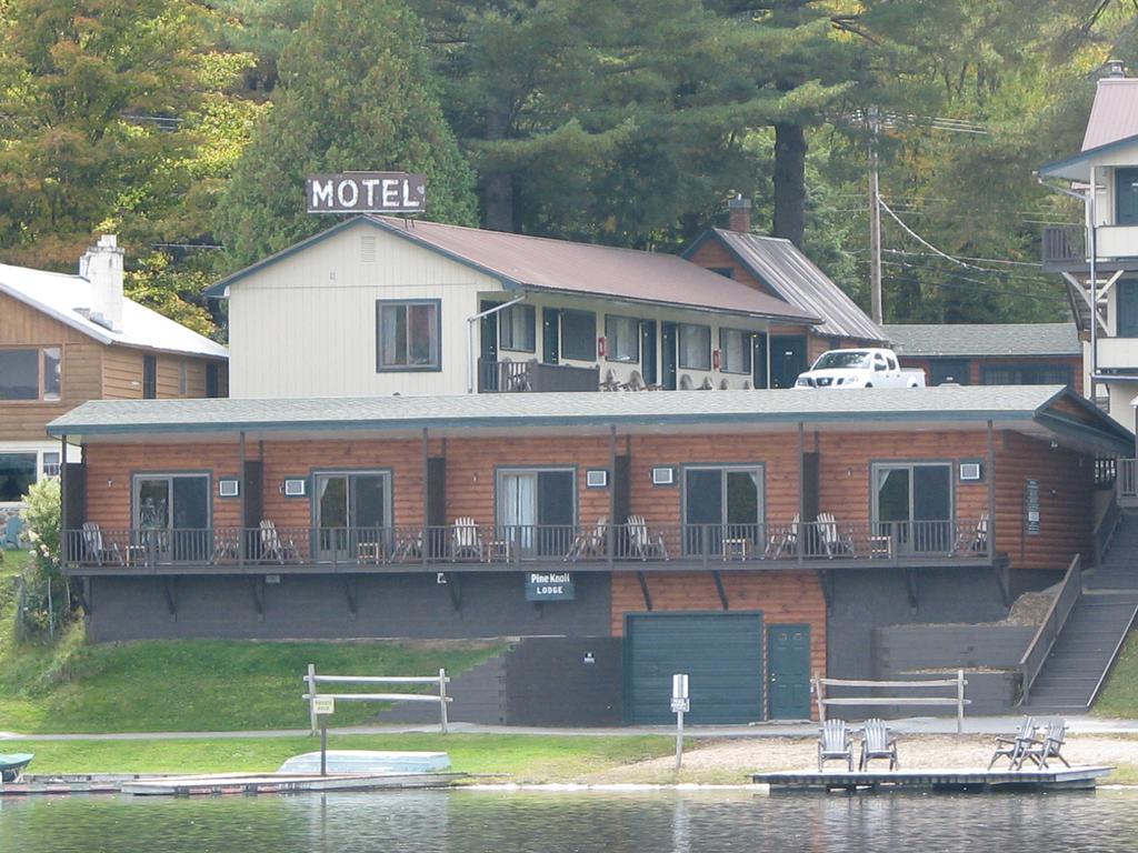 أولد فورغ Pine Knoll Hotel Lakeside Lodge & Cabin الغرفة الصورة
