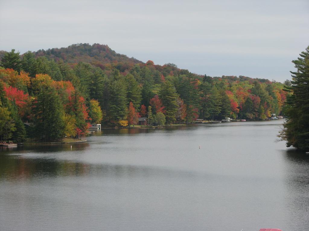 أولد فورغ Pine Knoll Hotel Lakeside Lodge & Cabin الغرفة الصورة