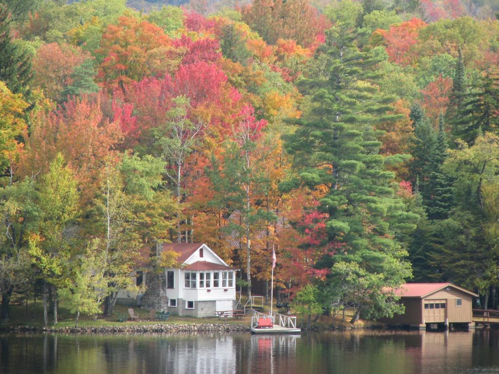 أولد فورغ Pine Knoll Hotel Lakeside Lodge & Cabin الغرفة الصورة
