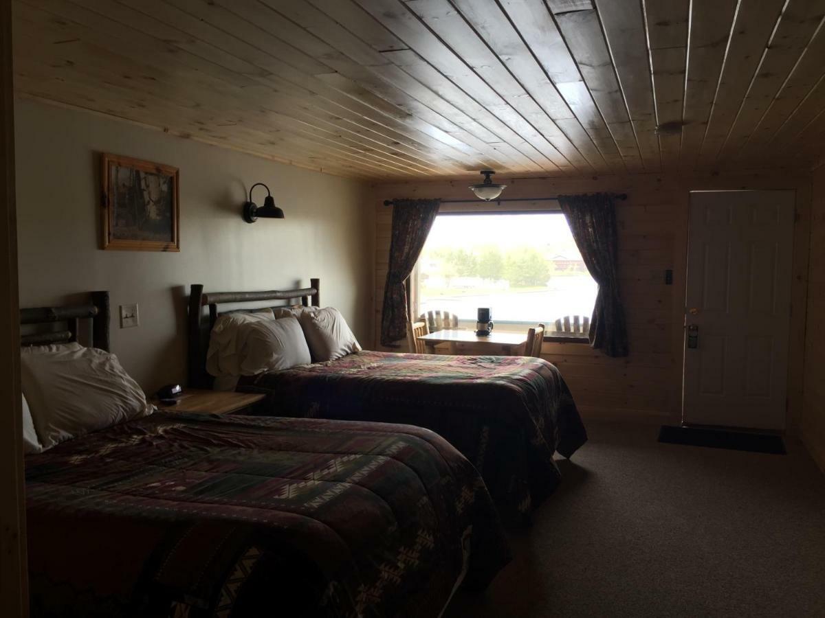 أولد فورغ Pine Knoll Hotel Lakeside Lodge & Cabin المظهر الخارجي الصورة