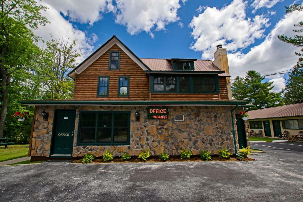 أولد فورغ Pine Knoll Hotel Lakeside Lodge & Cabin المظهر الخارجي الصورة
